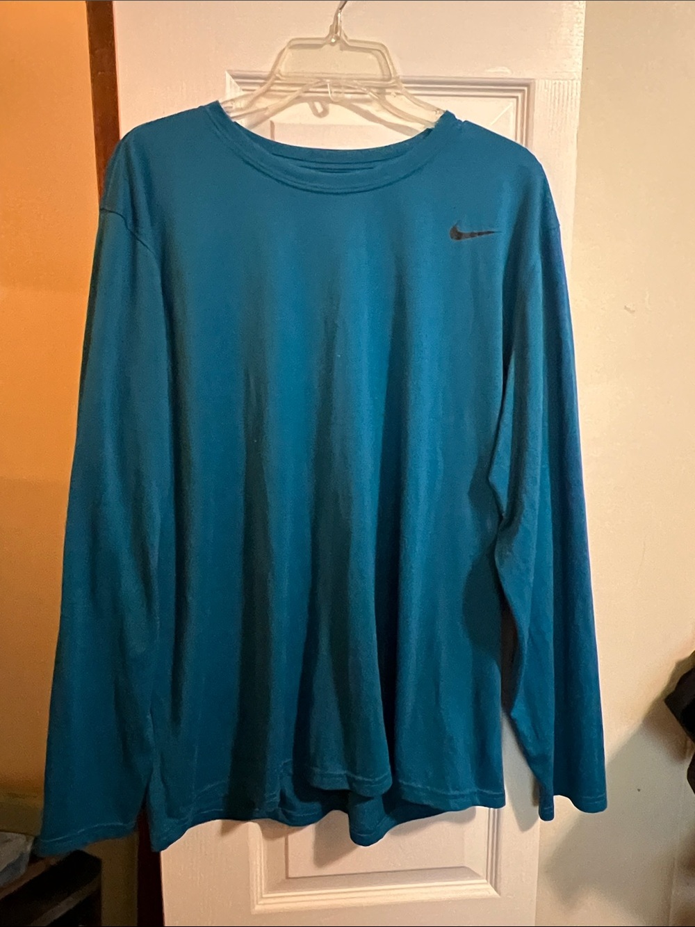 Nike Long Sleeve Crew Tee in Teal